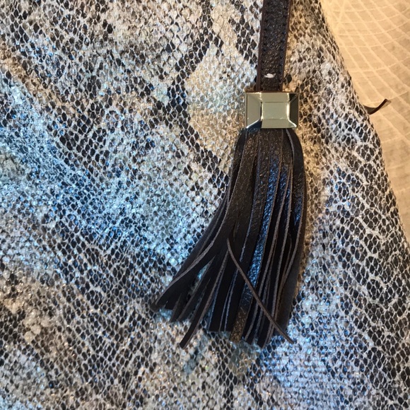 Stella and Dot cloth bag, expands on sides ! - Picture 2 of 5